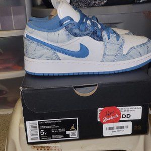 Boys size 5